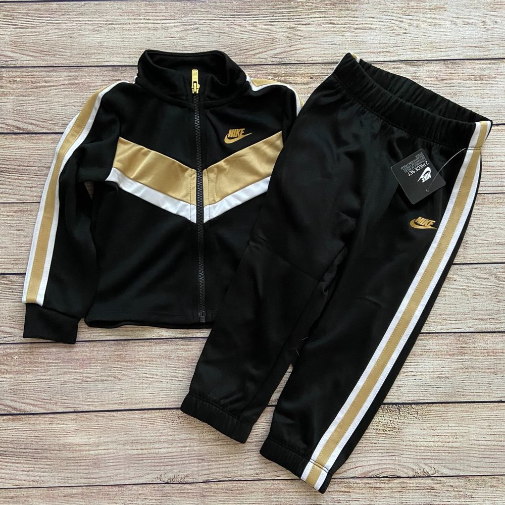 ❌ SOLD ❌ NWT Nike Boy's Athletic Track Suit Black & Gold Sz. 24 months